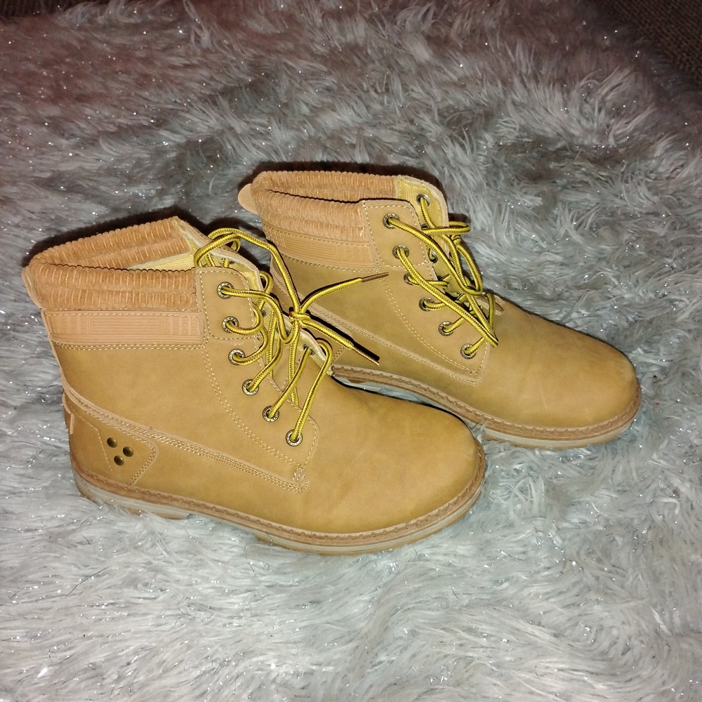 Tan Lace-Up Boots with Yellow Laces